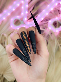 SNAKE YOUR NAILS 🐍