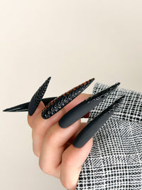 SNAKE YOUR NAILS 🐍
